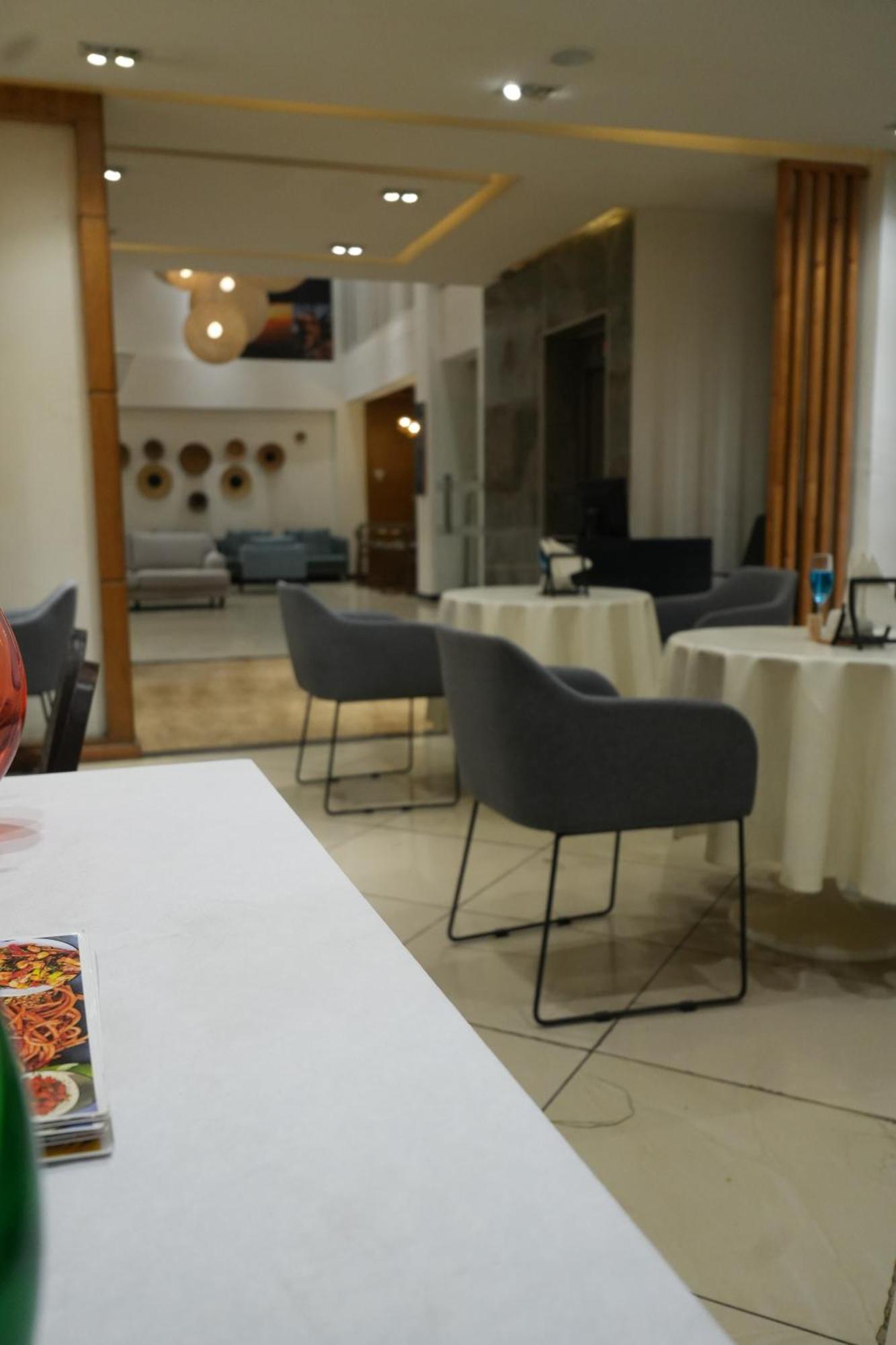 Mazeki Addis Boutique Hotel Dış mekan fotoğraf
