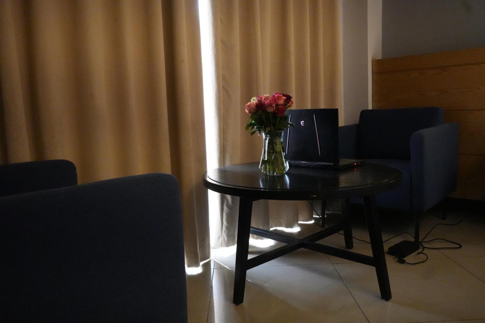 Mazeki Addis Boutique Hotel Dış mekan fotoğraf