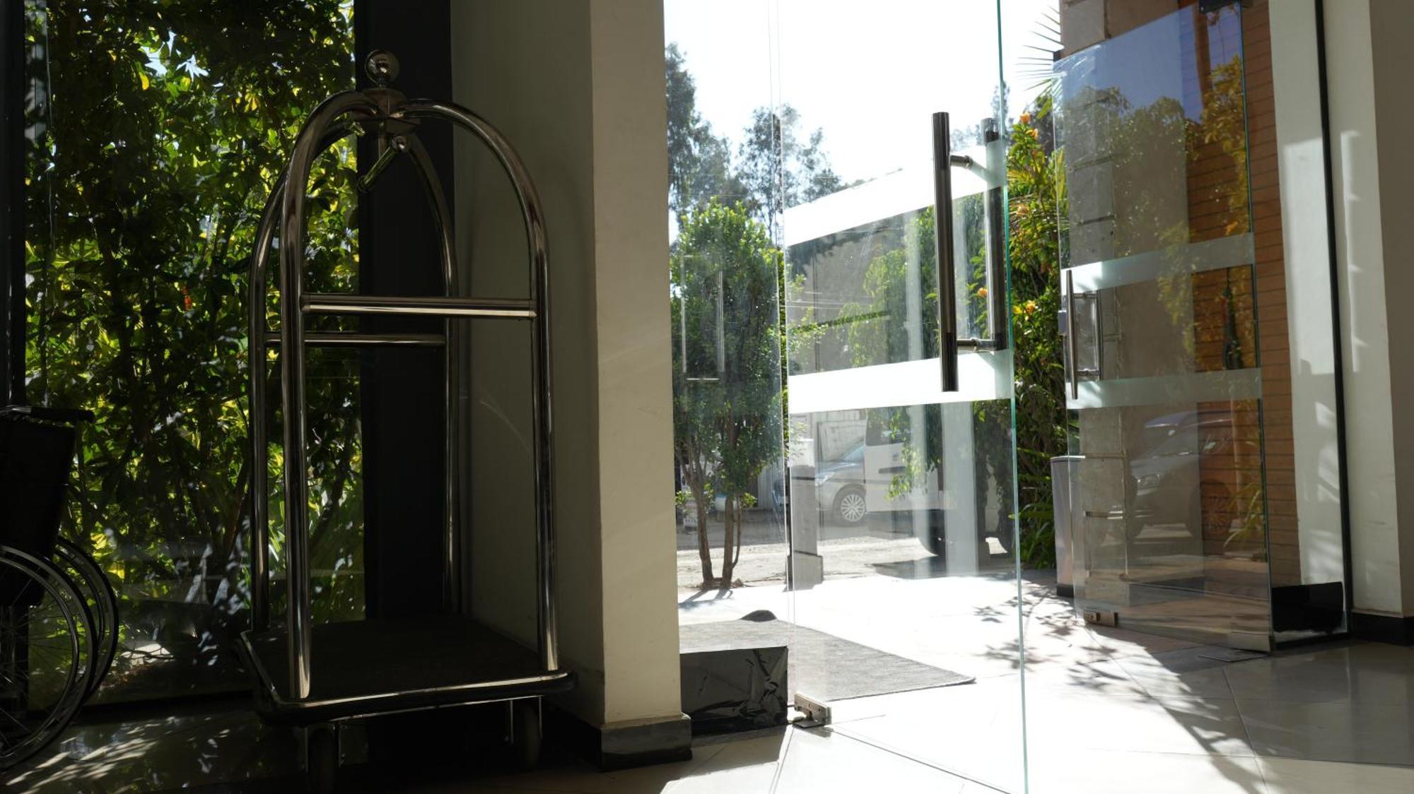 Mazeki Addis Boutique Hotel Dış mekan fotoğraf